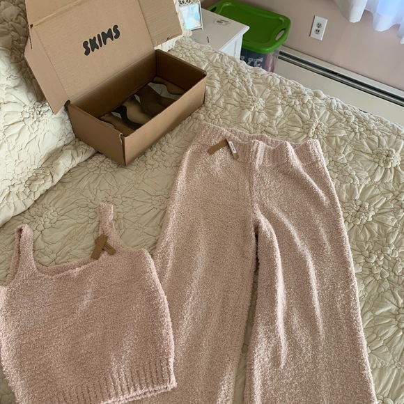 SKIMS Other - NWT Unworn SKIMS lounge set